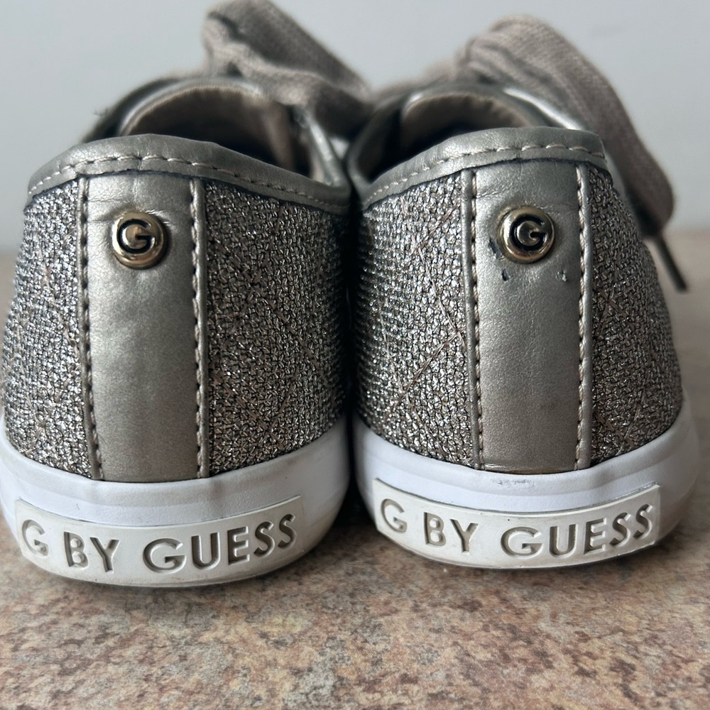 G by GUESS GGBacker3 Quilted Silver Sparkle Sneakers Size 7.5 - Picture 4 of 9